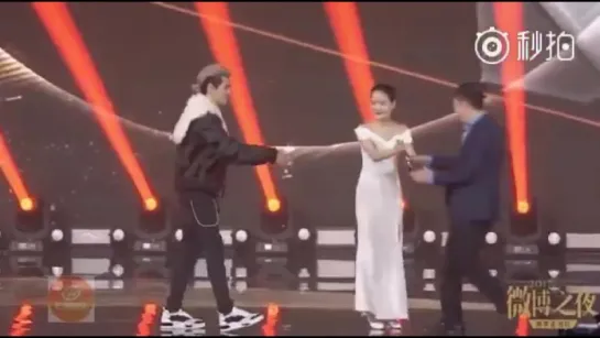 180118 Kris Wu @ 2017 Weibo Awards Ceremony