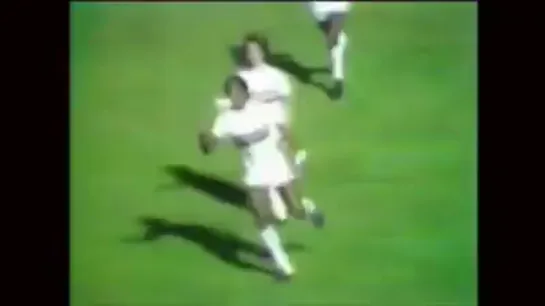 1975 - SPFC 3x0 Vitória