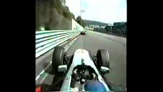 Schumacher vs. Hakkinen Spa 2000 on board