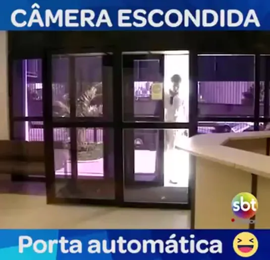 Pegadinha - Porta Automática