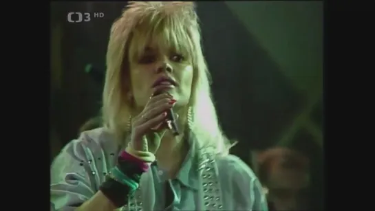 Martina Formanová - Dej gól (1988) - klip - fotbalová hymna Sparty Praha