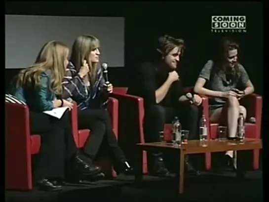 Kristen at Twilight conference in Rome Festival (30/10/08)