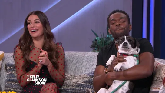 William Jackson Harper And His Dog Serenade Lea Michele And Kelly Clarkson