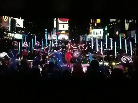 New Years Eve clip - Lea singing Auld Lang Syne (SPOILERS).