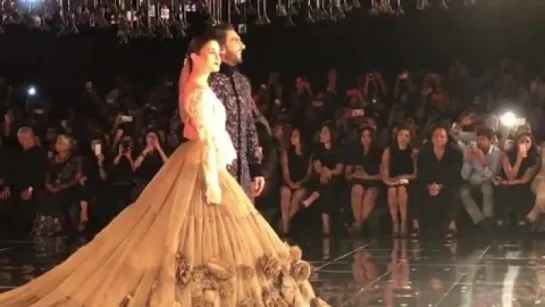 Ranveer Singh and Alia Bhatt at «India Couture Week 2017»