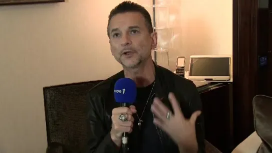 Dave Gahan — Интервью для Europe 1 (ноябрь 2015)