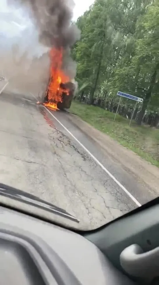 15.06.2021 Возгорание автобуса на Якшур-Бодьинском тракте.