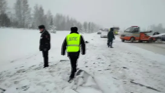 05.01.2019 Последствия ДТП с 5 погибшими на 104 км автомобильной дороги «Елабуга – Пермь» (Удмуртия)