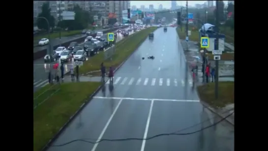 08.09.2017 Момент ДТП с наездом на пешехода на ул. Ленина, возле ост. «ул. Бабушкина» (Ижевск)