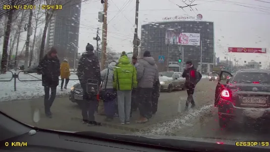 Пермь, ул. Бульвар Гагарина, сбит пешеход