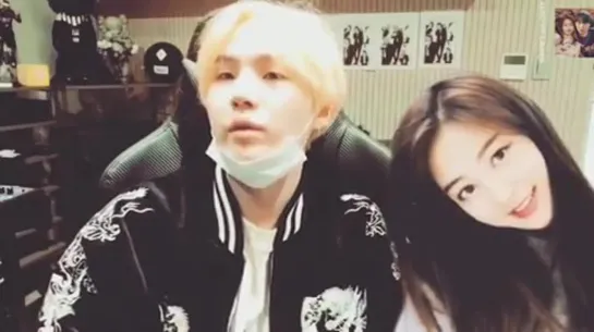 yoonhyo — vlive (2)