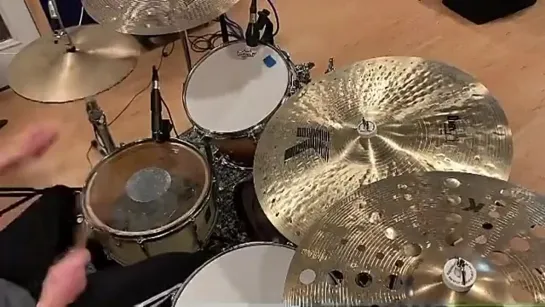 Видео от Барабанщики «FunkyDrummer»