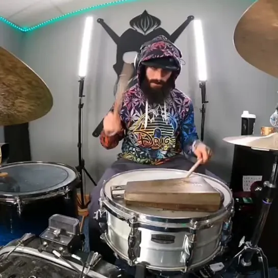 Видео от Барабанщики «FunkyDrummer»