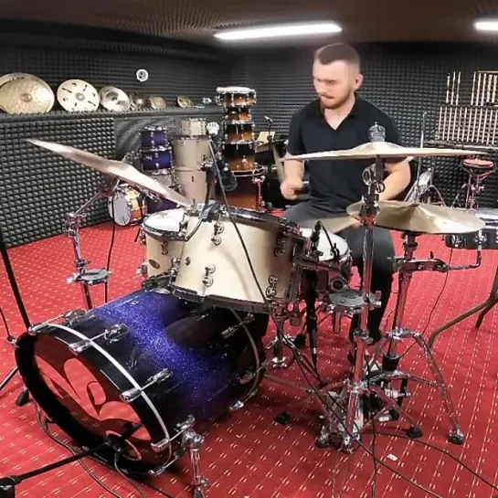 Видео от Барабанщики «FunkyDrummer»