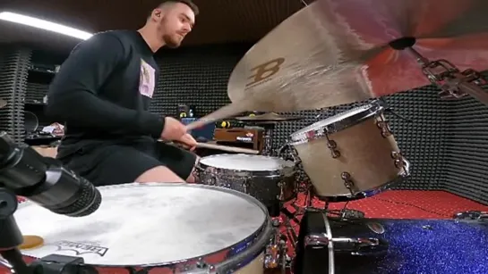 Видео от Барабанщики «FunkyDrummer»