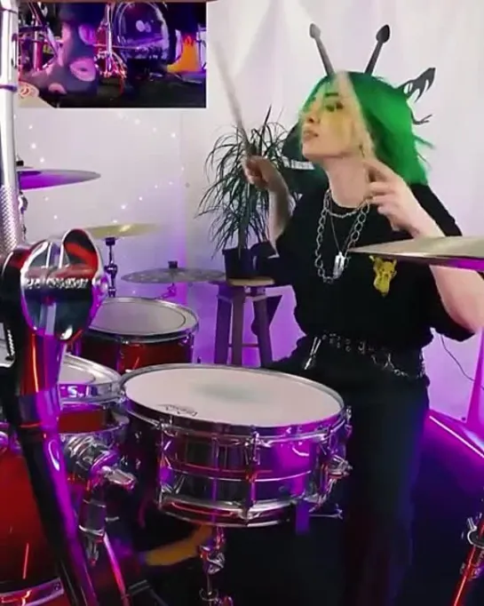 Видео от Барабанщики «FunkyDrummer»