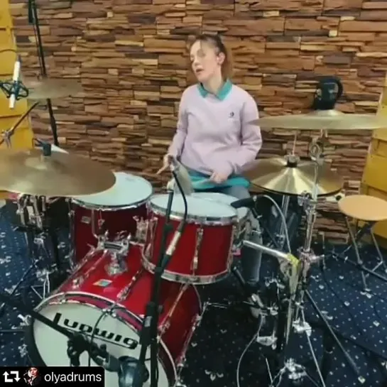 Видео от Барабанщики «FunkyDrummer»