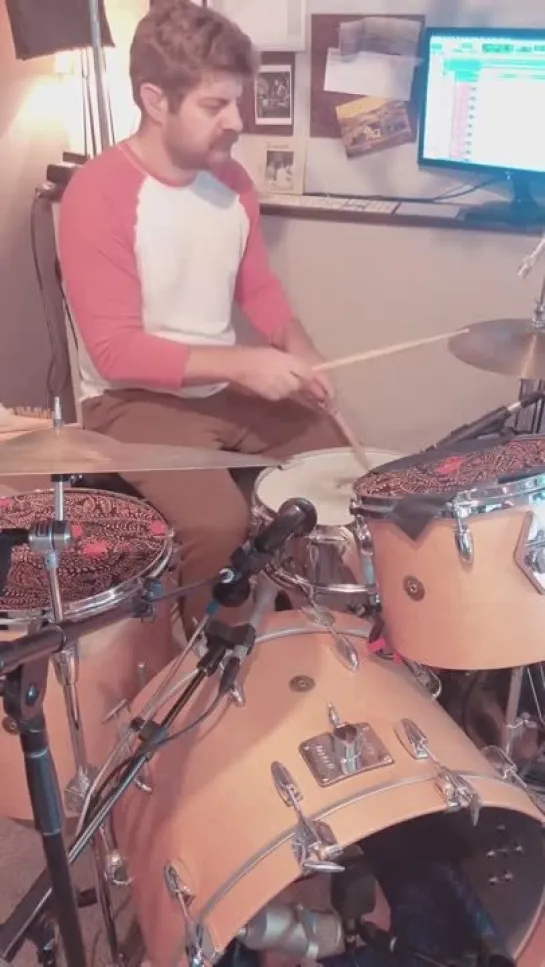 Видео от Барабанщики «FunkyDrummer»