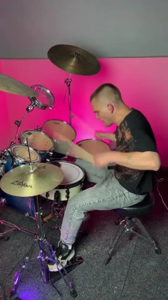 Видео от Барабанщики «FunkyDrummer»