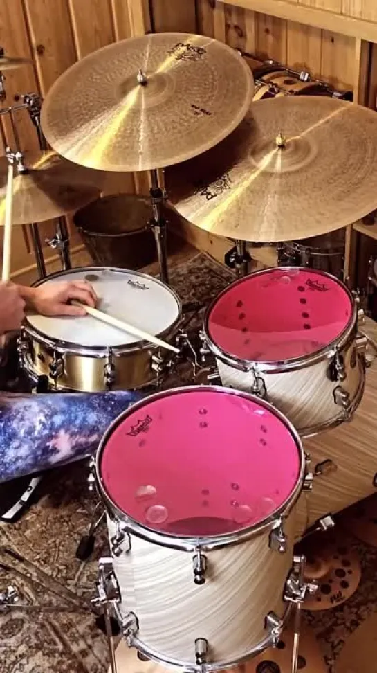 Видео от Барабанщики «FunkyDrummer»