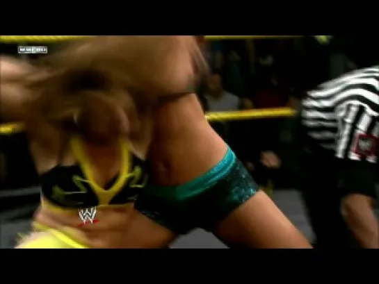 Sasha Banks vs. Audrey Marie