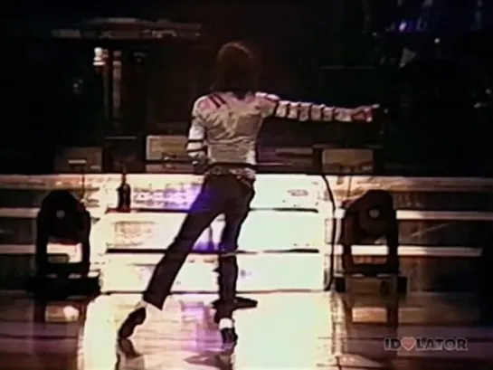 Michael Jackson - Bad Tour live in London 16 July 1988 - Human Nature (HQ)