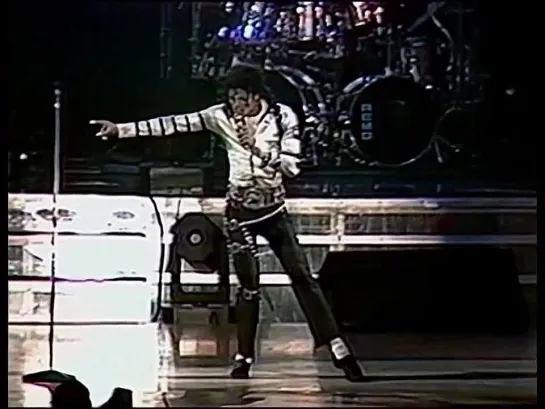 Michael Jackson - Bad Tour live in London 16 July 1988 - Another Part Of Me (HQ, No Logo)