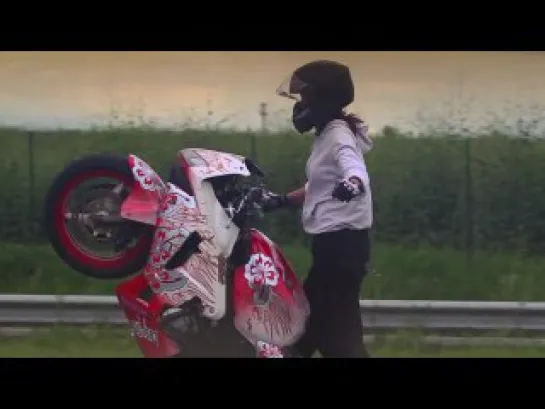 French Stunt Tour: Girly Session !