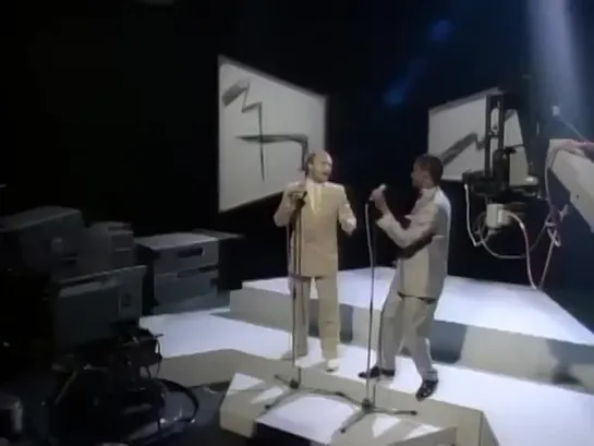 Philip Bailey, Phil Collins - Easy Lover