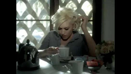 Gwen Stefani - 4 In The Morning (Official Music Video)