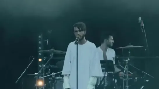 Oscar and the wolf - Fever (Live Main Square 2018)