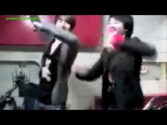 SS501 hyung joon dancing to Binggeul Binggeul (Round And Round) of U-Kiss