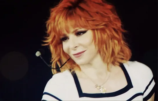 Mylene Farmer - Sentimentale, live 2019