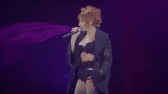 Mylene Farmer - LAmour NEst Rien (Live) 2006