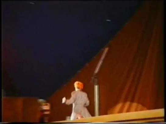 Mylene Farmer - Maman a tort + Libertine (09.06.1986)