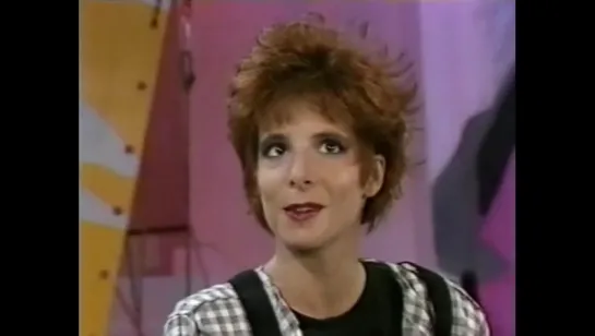 Mylene Farmer - Interview - Marc Toesca - "Top 50" - "Canal Plus" - 06.09.1986