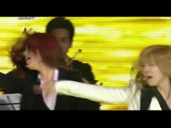 SMTown - Hallyu Orchestra (SBS Gayo Daejun 29.12.2011)