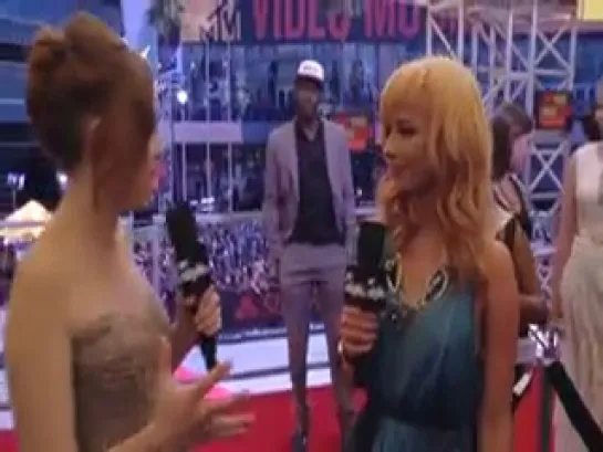 VMA 2012: Red Carpet Report With Holland Roden - Ashley Rickards