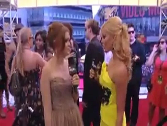 VMA 2012: Red Carpet Report With Holland Roden - Amy Paffrath