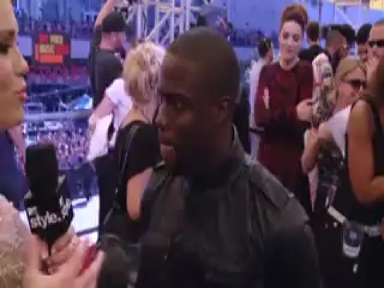 VMA 2012: Red Carpet Report With Holland Roden - Kevin Hart