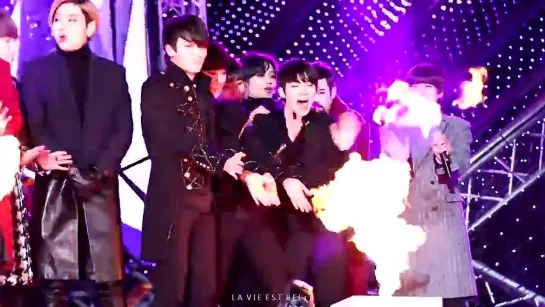 [141231] Playing with the fire stage effect @ MBC Gayo Daejun