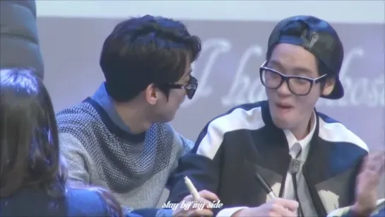 [141124] Chunji trying to distract Niel @ Mia Fansigning