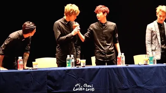 [141011] Niel trying Chunji’s drink @ Pyeoncheon Fansigning