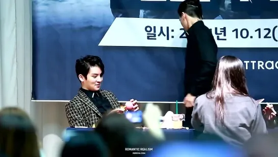 [141012] Teen Top playing with toy @ Mokdong fansigning