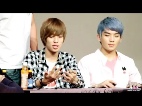 [120831] Niel and Ricky being “good friends” @ Incheon Fansigning