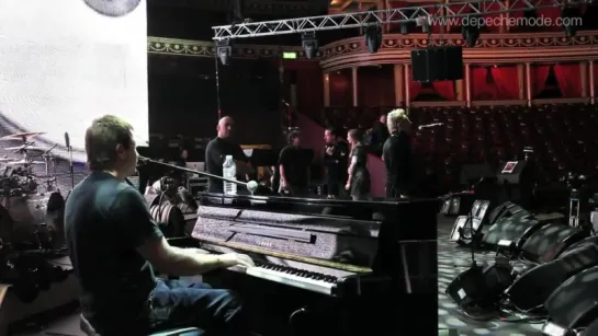 Somebody (Soundcheck with Alan Wilder and Martin L. Gore)