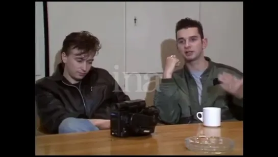 Interview with Dave  Alan before a show in West Germany 1987 [Russian Yandex Translate]