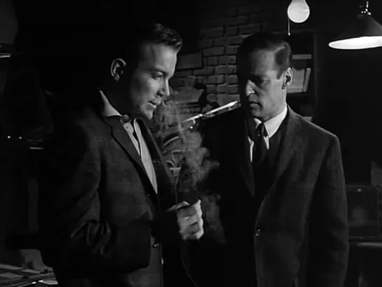 Триллер (1961) / Голодное зеркало (сезон 1, серия 16) / Thriller / The Hungry Glass (season 1, episode 16)