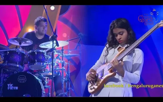 🔥🔊🎸Amazing Young Bassist Mohini Dey - Extract Cassical Fusion Song