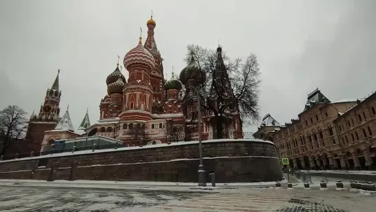 ЗИККУРАТ ДЛЯ КРАСНОГО ВОЖДЯ. НОВЫЙ ГОД У МАВЗОЛЕЯ